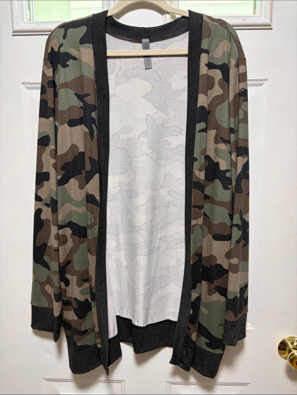 Honeyme Women's Green & Brown Camo Open-Front Cardigan with Black Trim